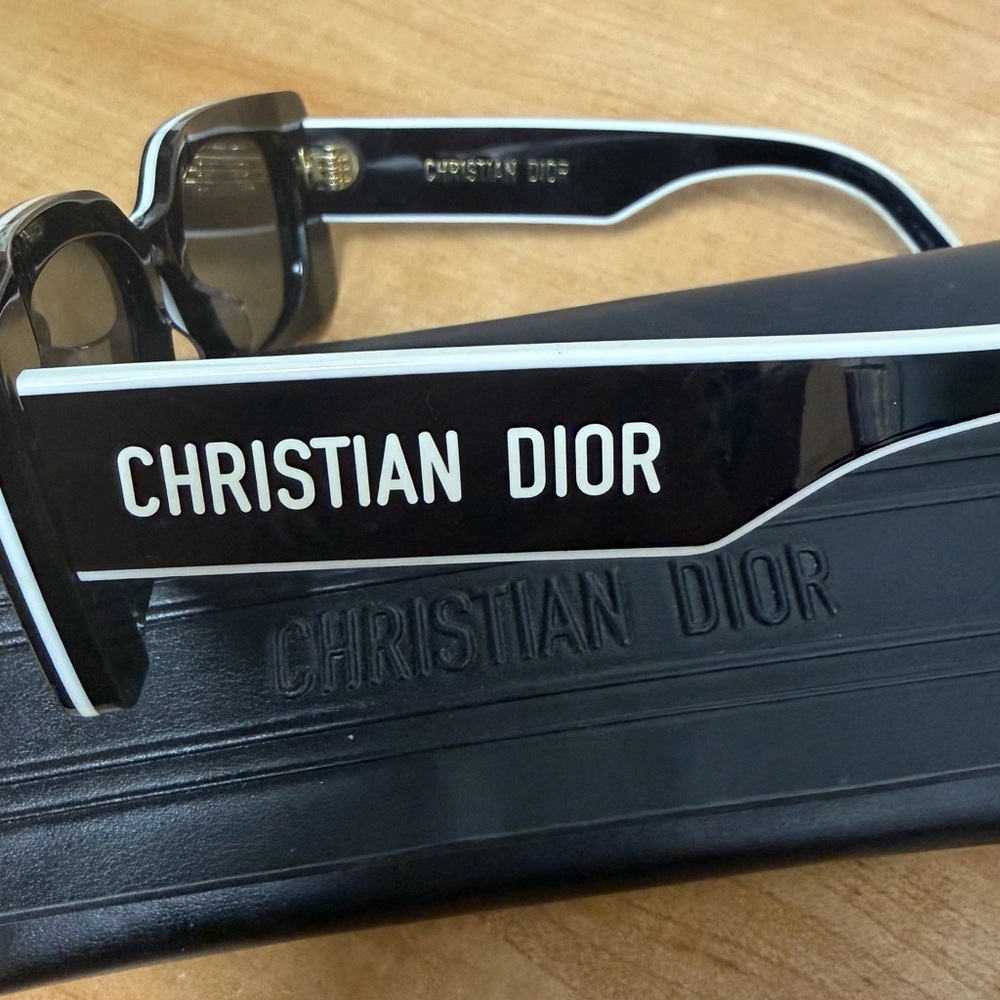 Dior Black Rectangular Sunglasses - image 4